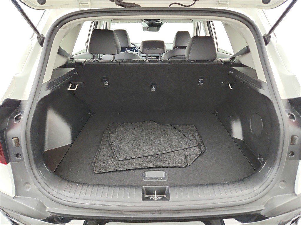 Vehicle image 27 of 37