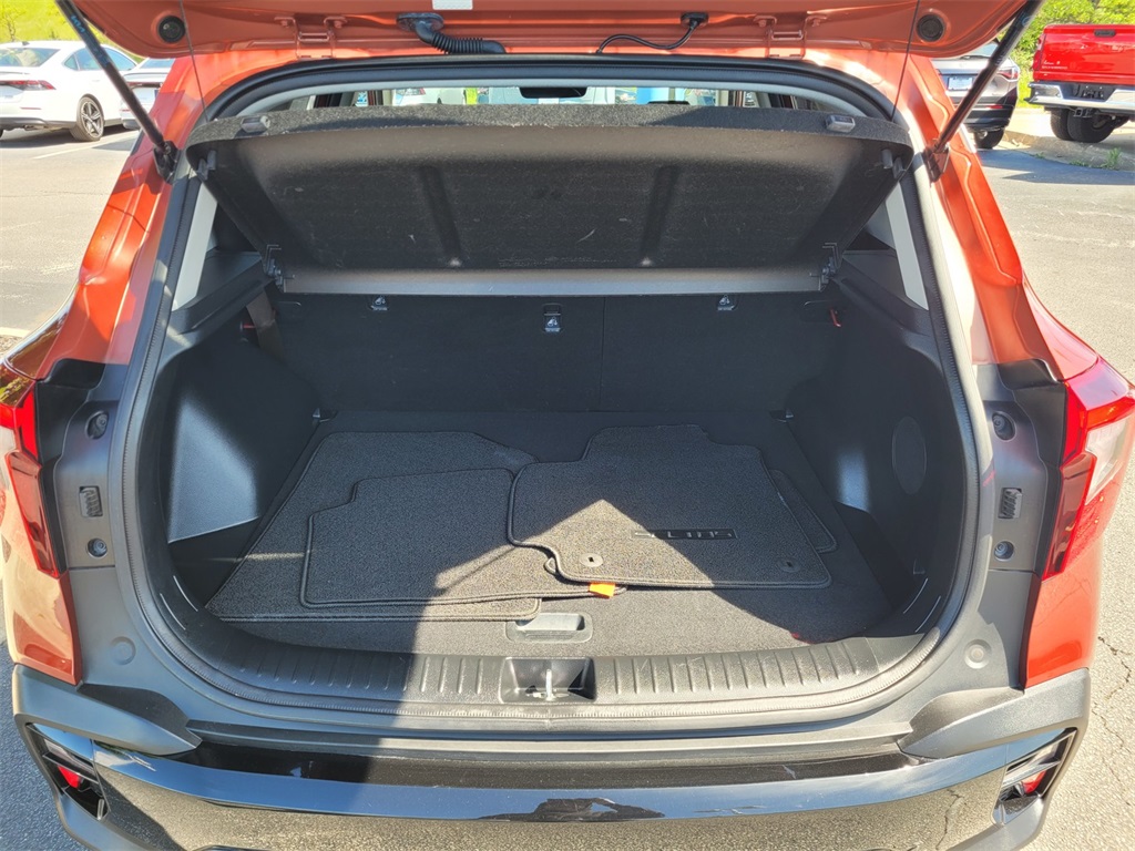 Vehicle image 17 of 34