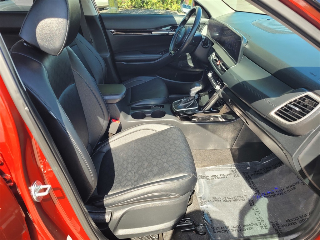 Vehicle image 19 of 34