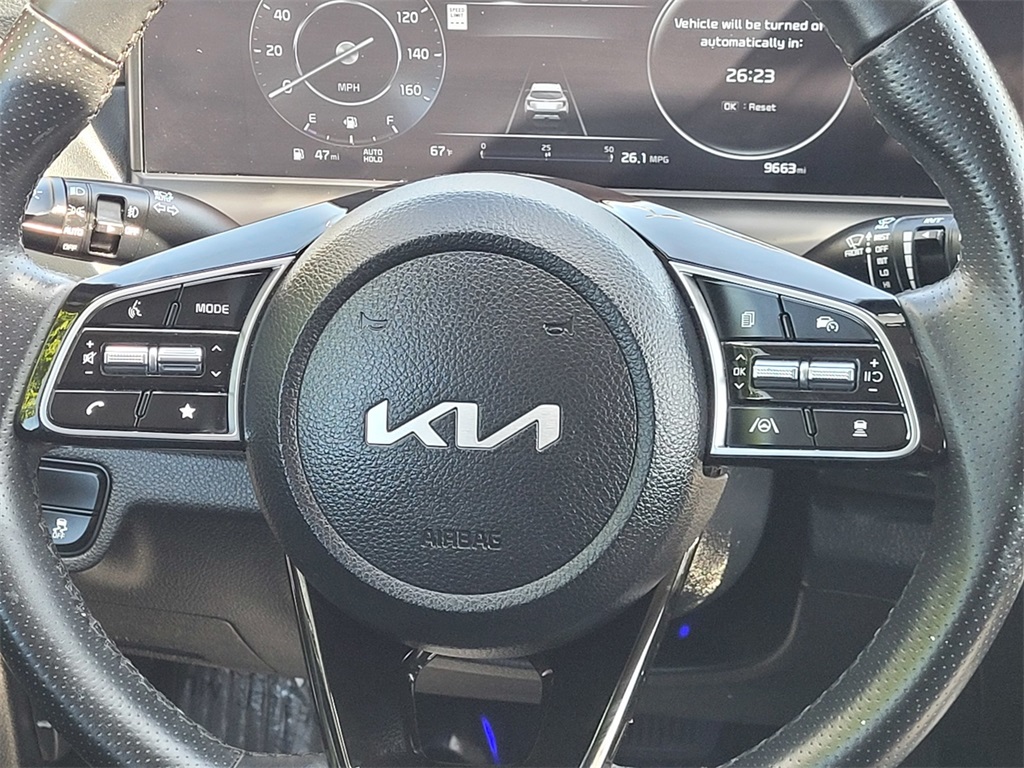 Vehicle image 25 of 34