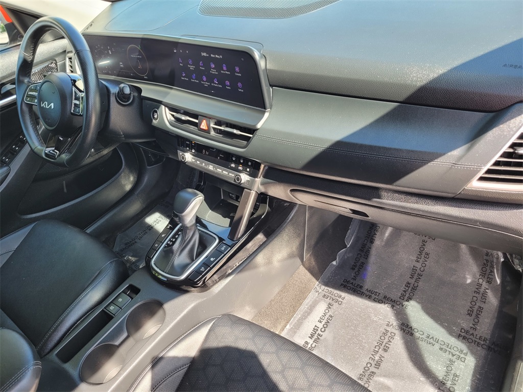 Vehicle image 20 of 34