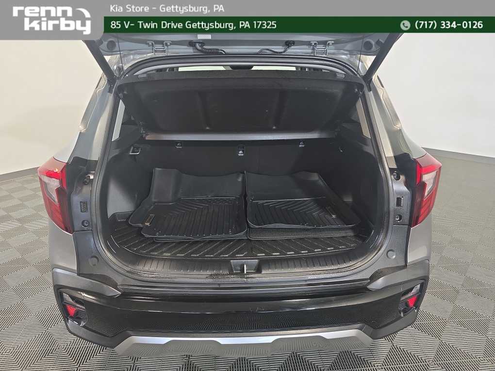 Vehicle image 28 of 41