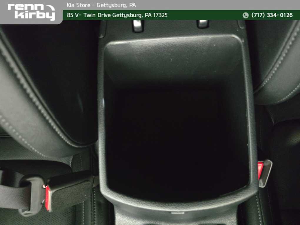 Vehicle image 32 of 41