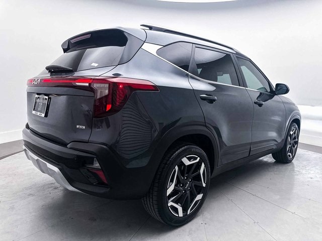 Vehicle image 7 of 36