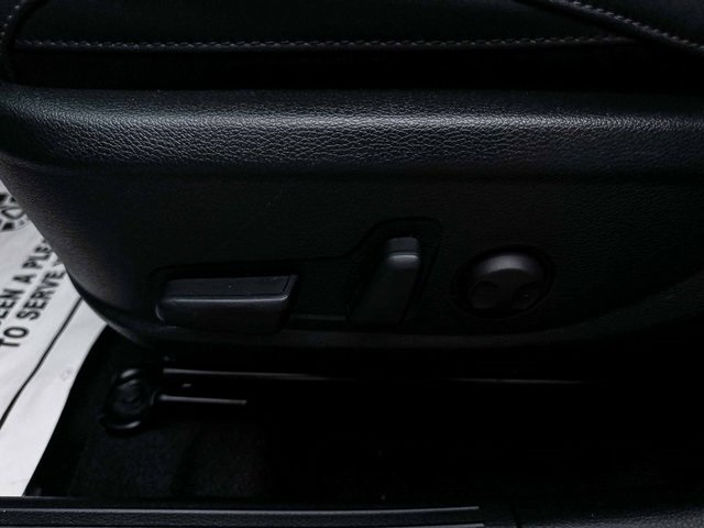 Vehicle image 21 of 36