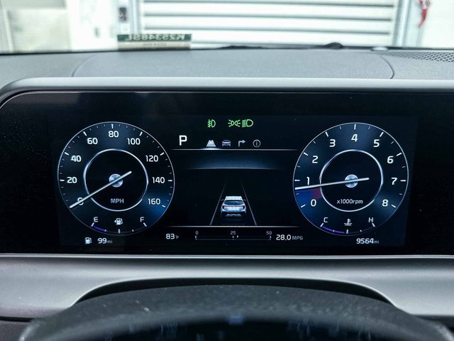 Vehicle image 34 of 36