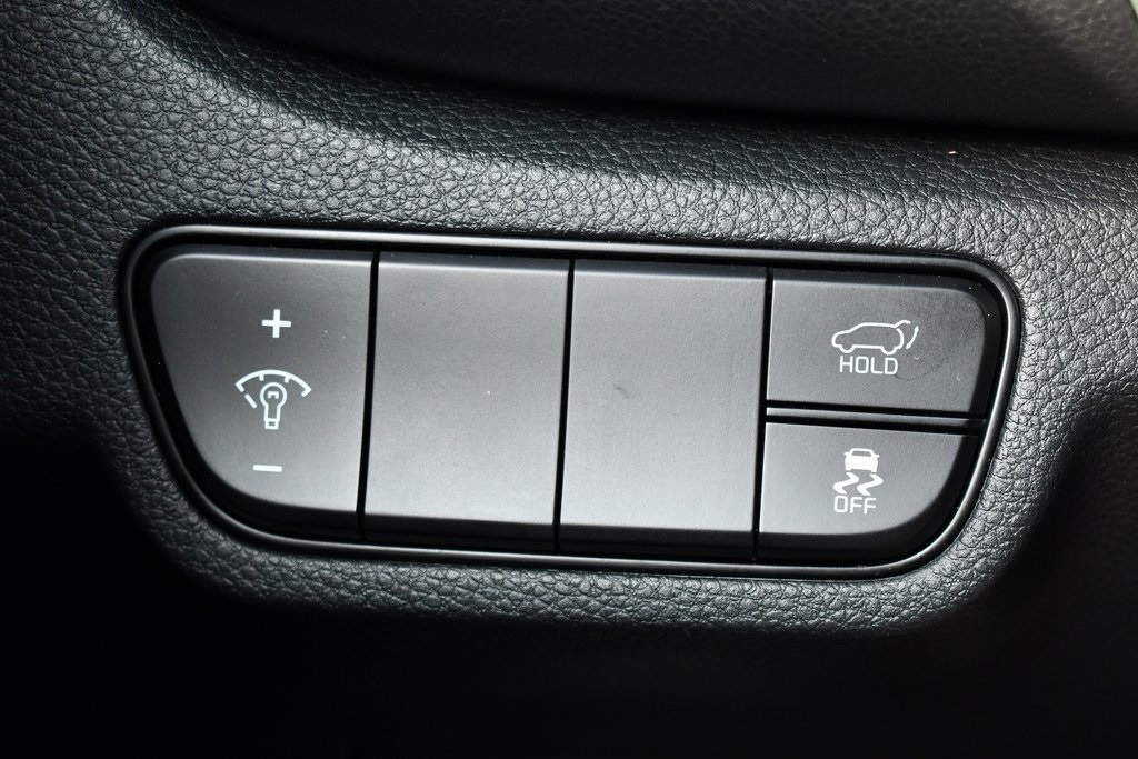 Vehicle image 20 of 31