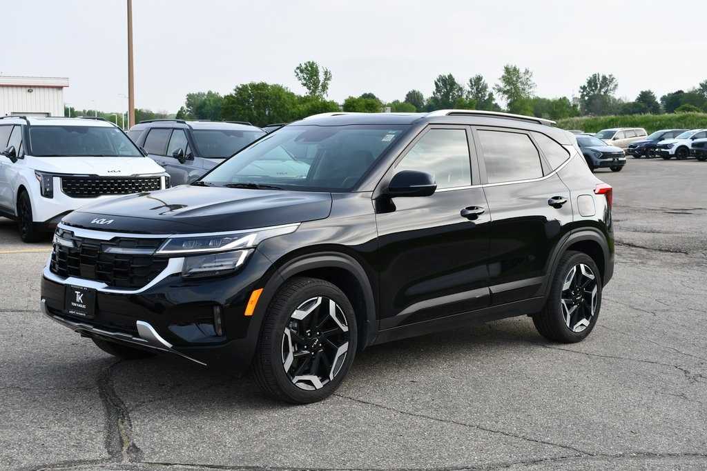 Vehicle image 2 of 31