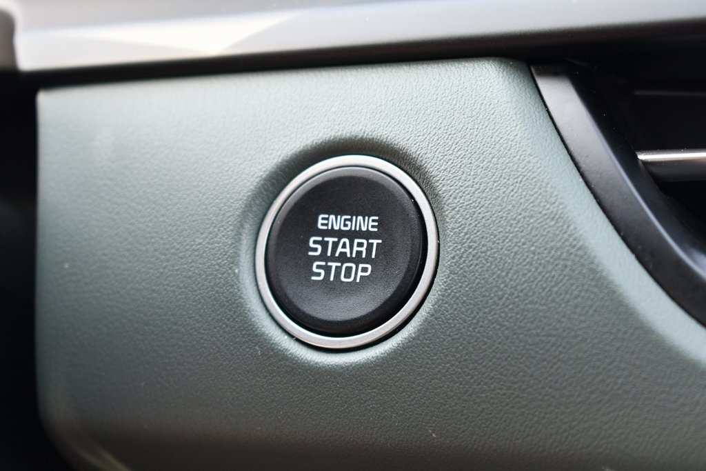 Vehicle image 24 of 31