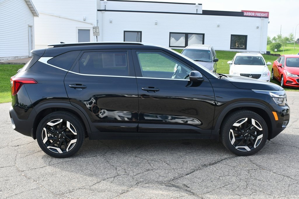Vehicle image 5 of 31