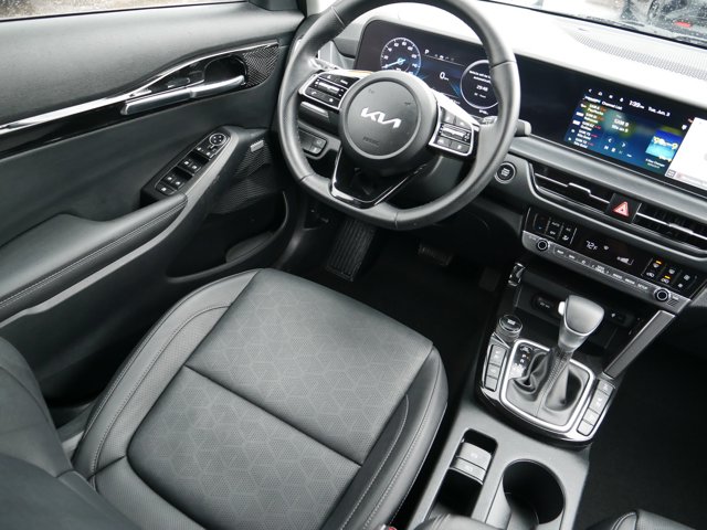 Vehicle image 9 of 36