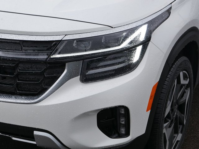 Vehicle image 16 of 36