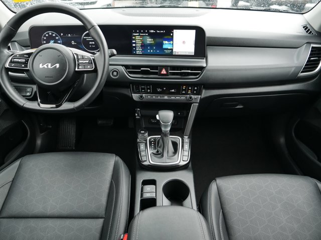 Vehicle image 10 of 36