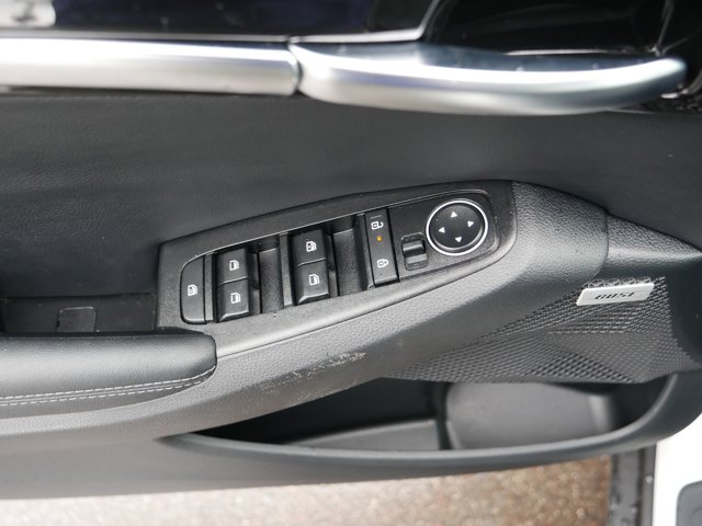 Vehicle image 19 of 36