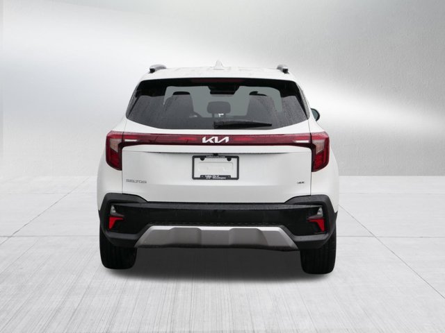 Vehicle image 6 of 36