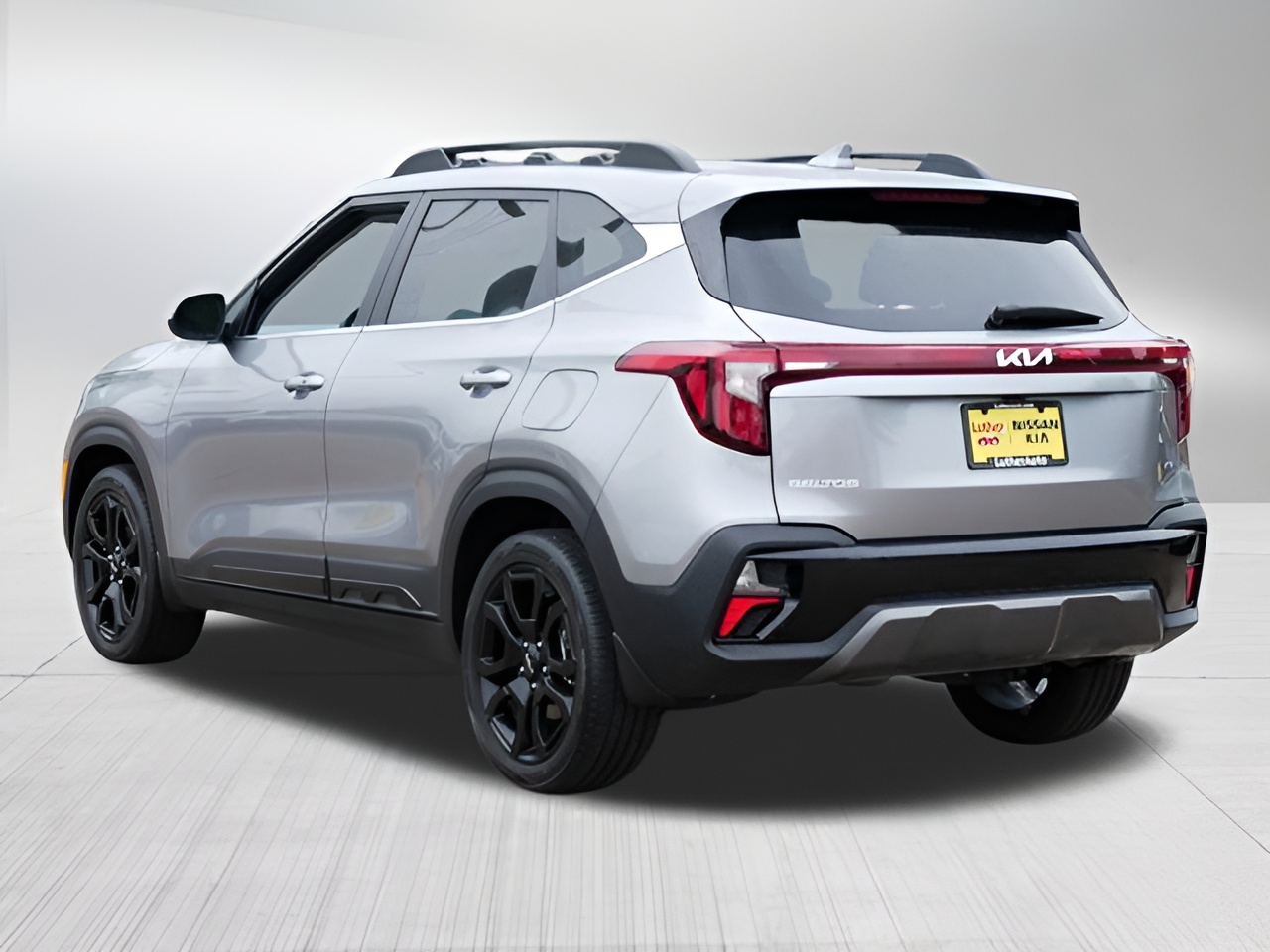 Vehicle image 42 of 43