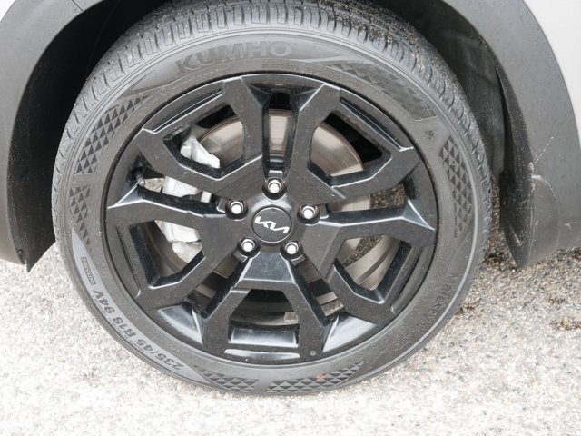 Vehicle image 15 of 43