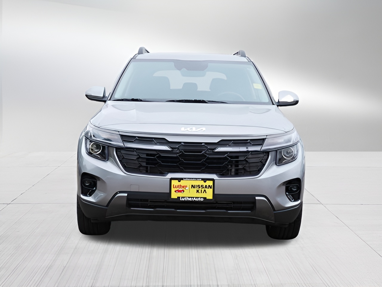 Vehicle image 37 of 43