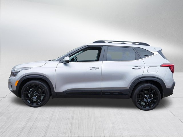 Vehicle image 8 of 43