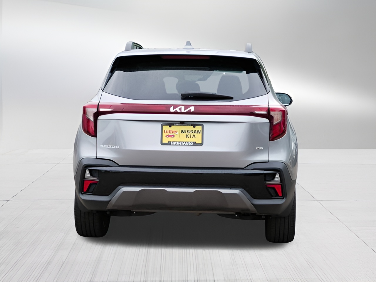 Vehicle image 41 of 43