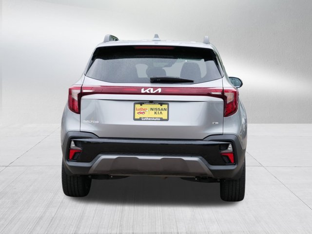Vehicle image 6 of 43
