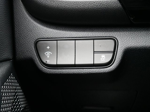 Vehicle image 26 of 43