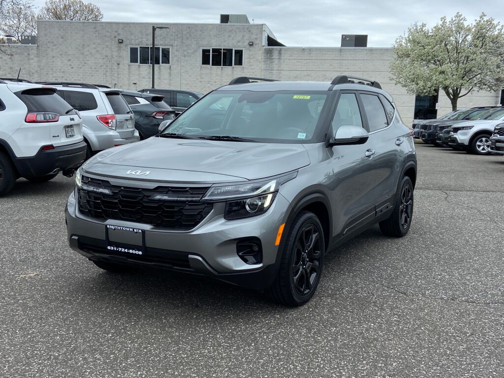Vehicle image 1 of 30