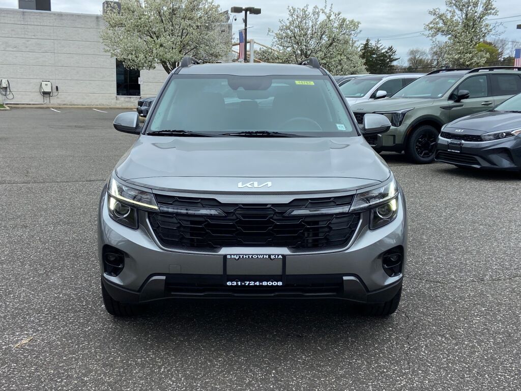 Vehicle image 2 of 30