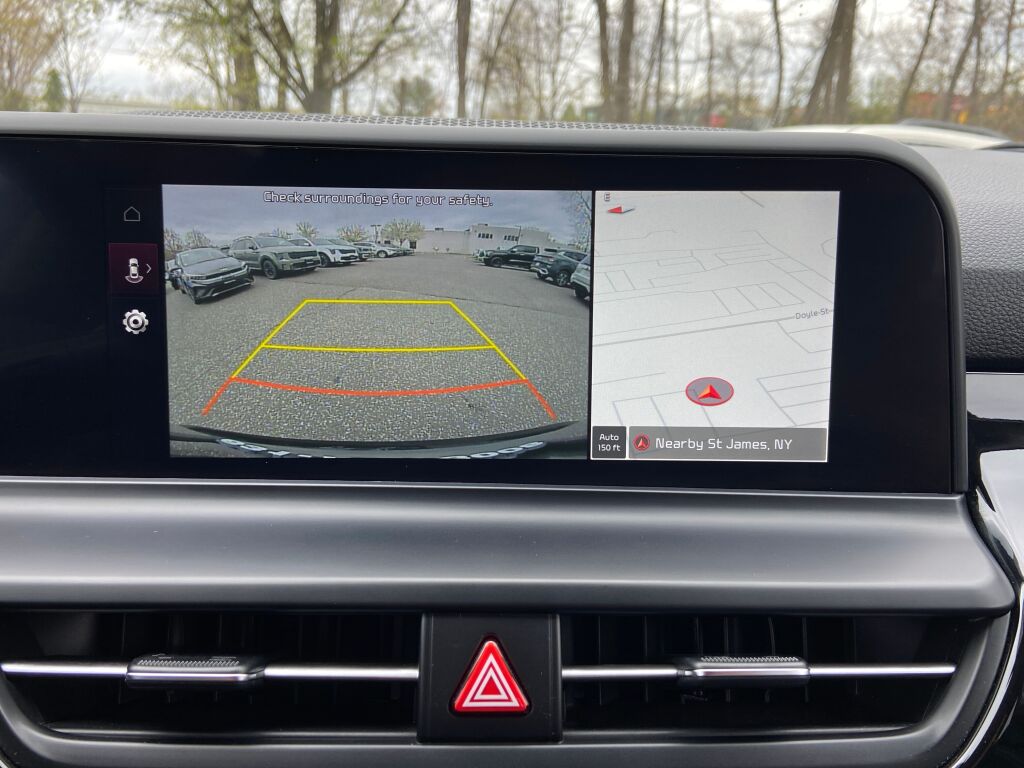 Vehicle image 19 of 30