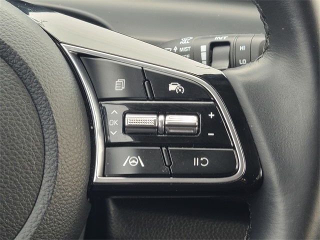 Vehicle image 31 of 50