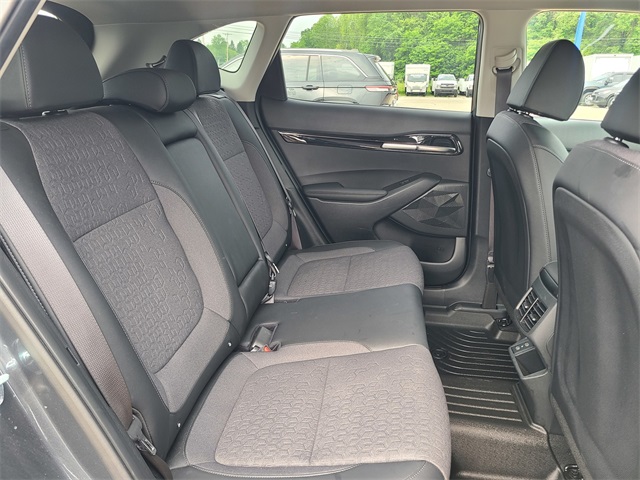 Vehicle image 17 of 50