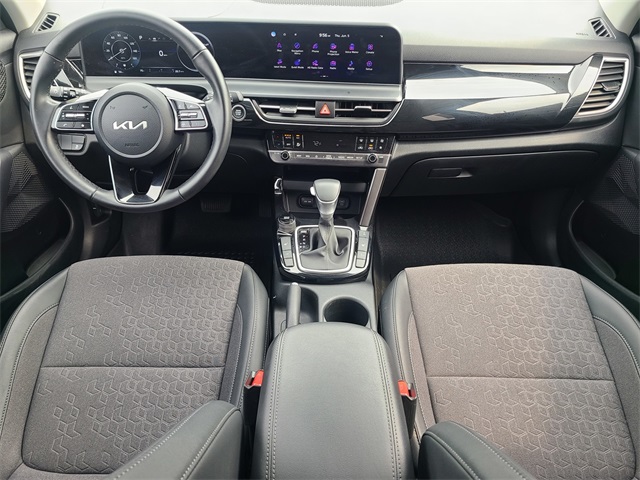Vehicle image 20 of 50