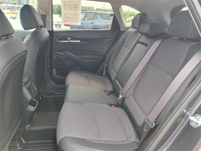 Vehicle image 16 of 50