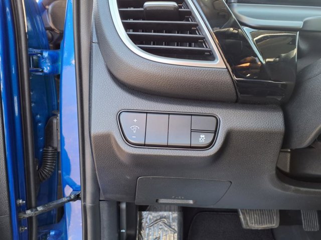 Vehicle image 22 of 27