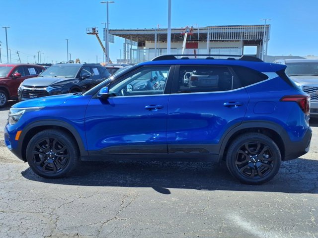 Vehicle image 10 of 27