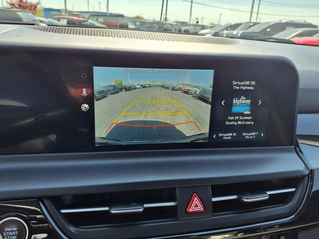 Vehicle image 18 of 27