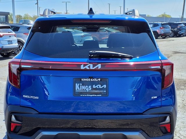 Vehicle image 8 of 27