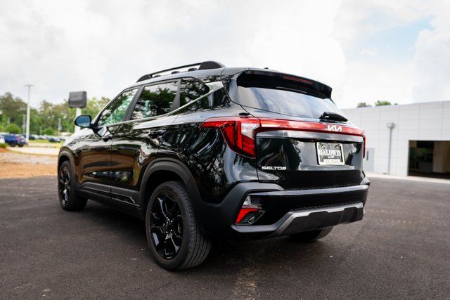 Vehicle image 8 of 38