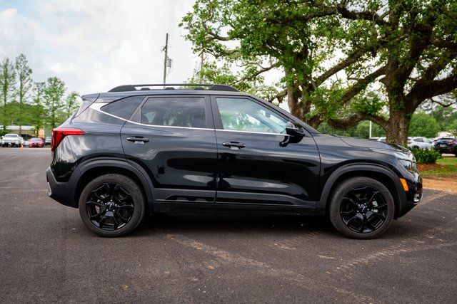 Vehicle image 5 of 38