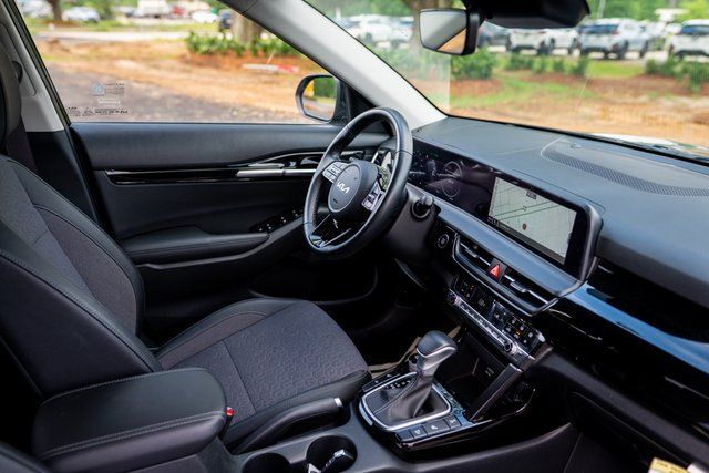Vehicle image 25 of 38
