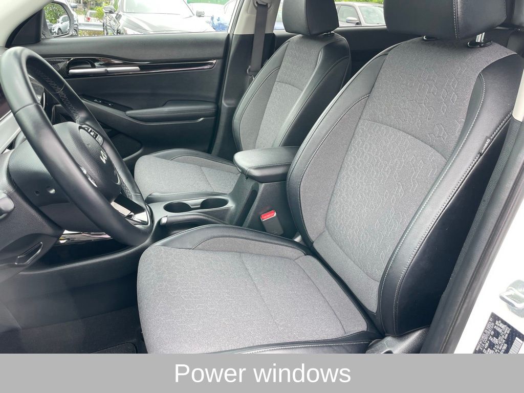 Vehicle image 6 of 34