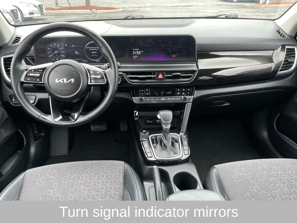 Vehicle image 11 of 34