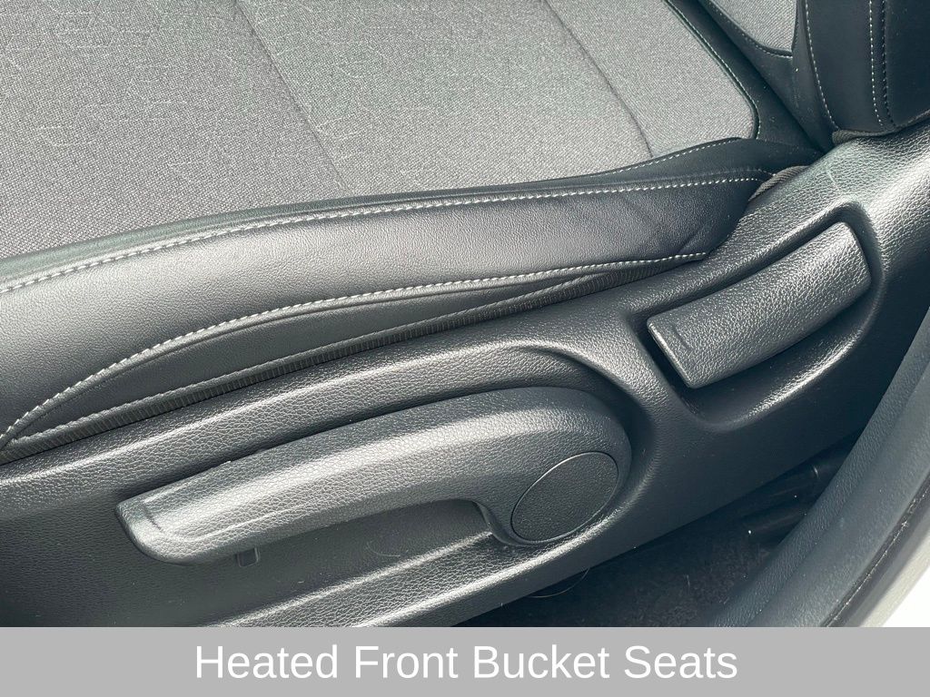 Vehicle image 13 of 34