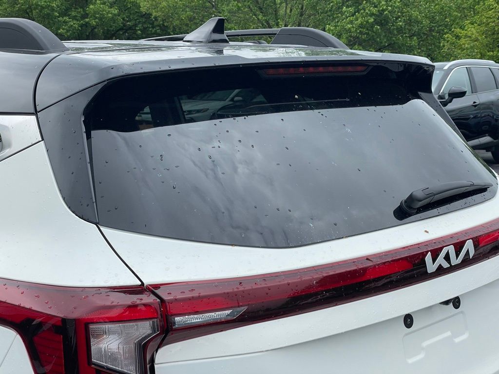 Vehicle image 32 of 34