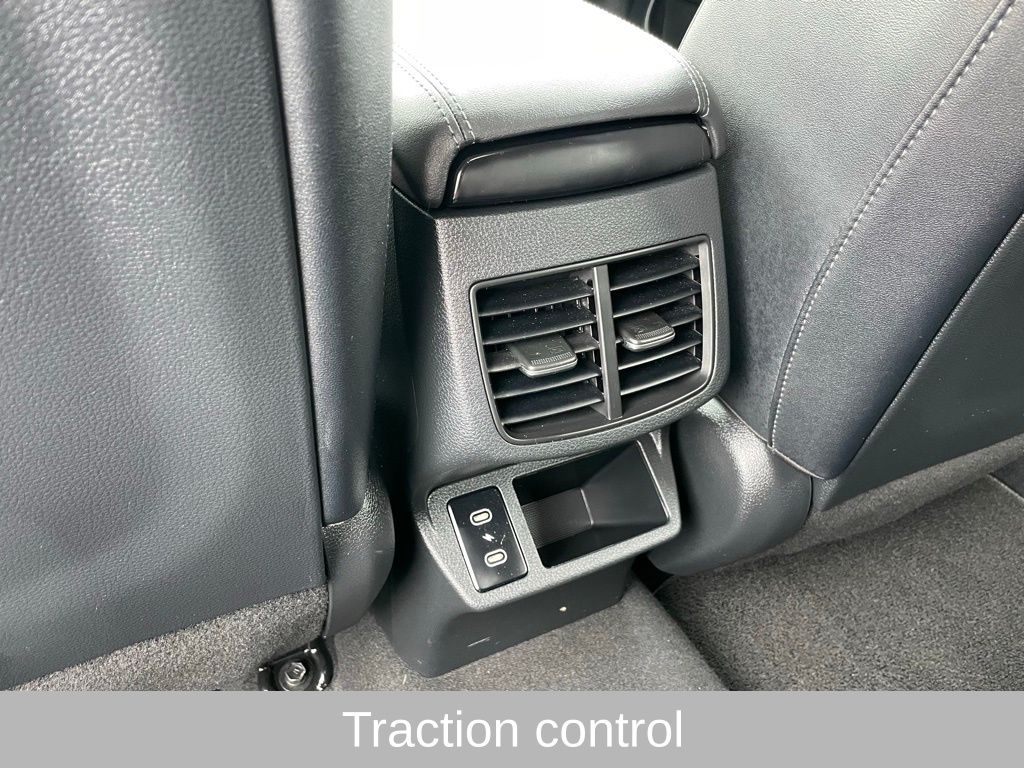 Vehicle image 8 of 34