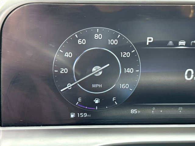 Vehicle image 21 of 25