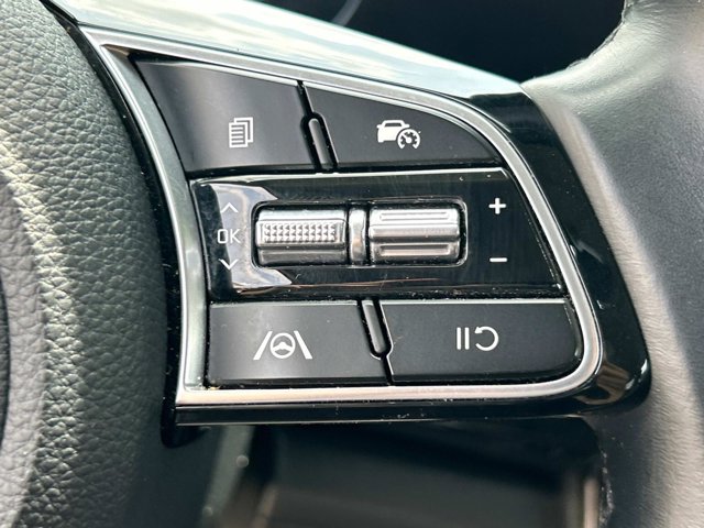 Vehicle image 20 of 25