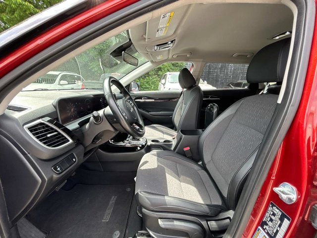 Vehicle image 10 of 25
