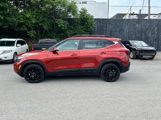 Vehicle image 8 of 25