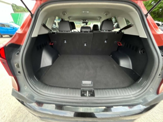 Vehicle image 16 of 25